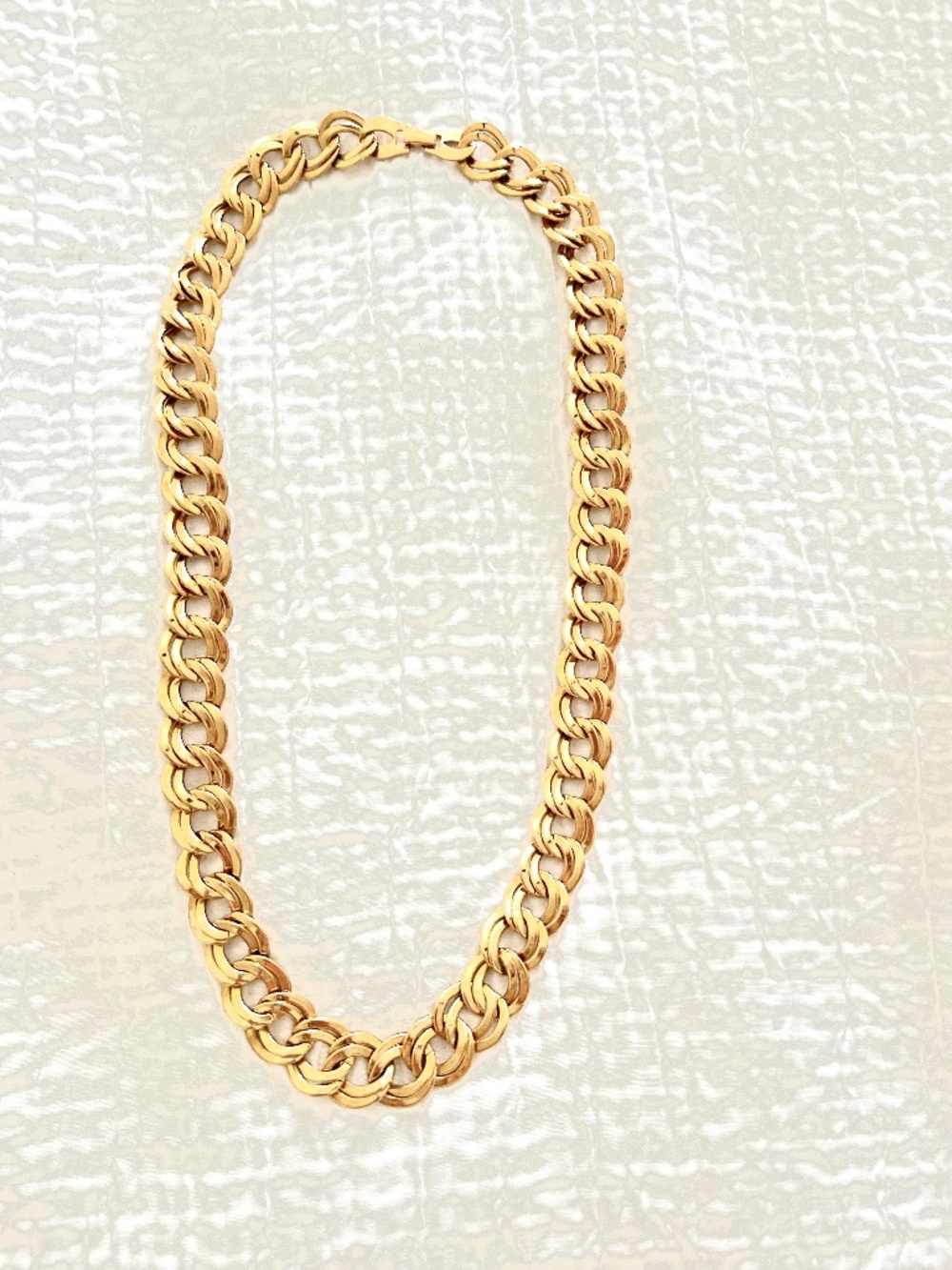 Golden Necklace Large Loops Long Chain Clip Closure